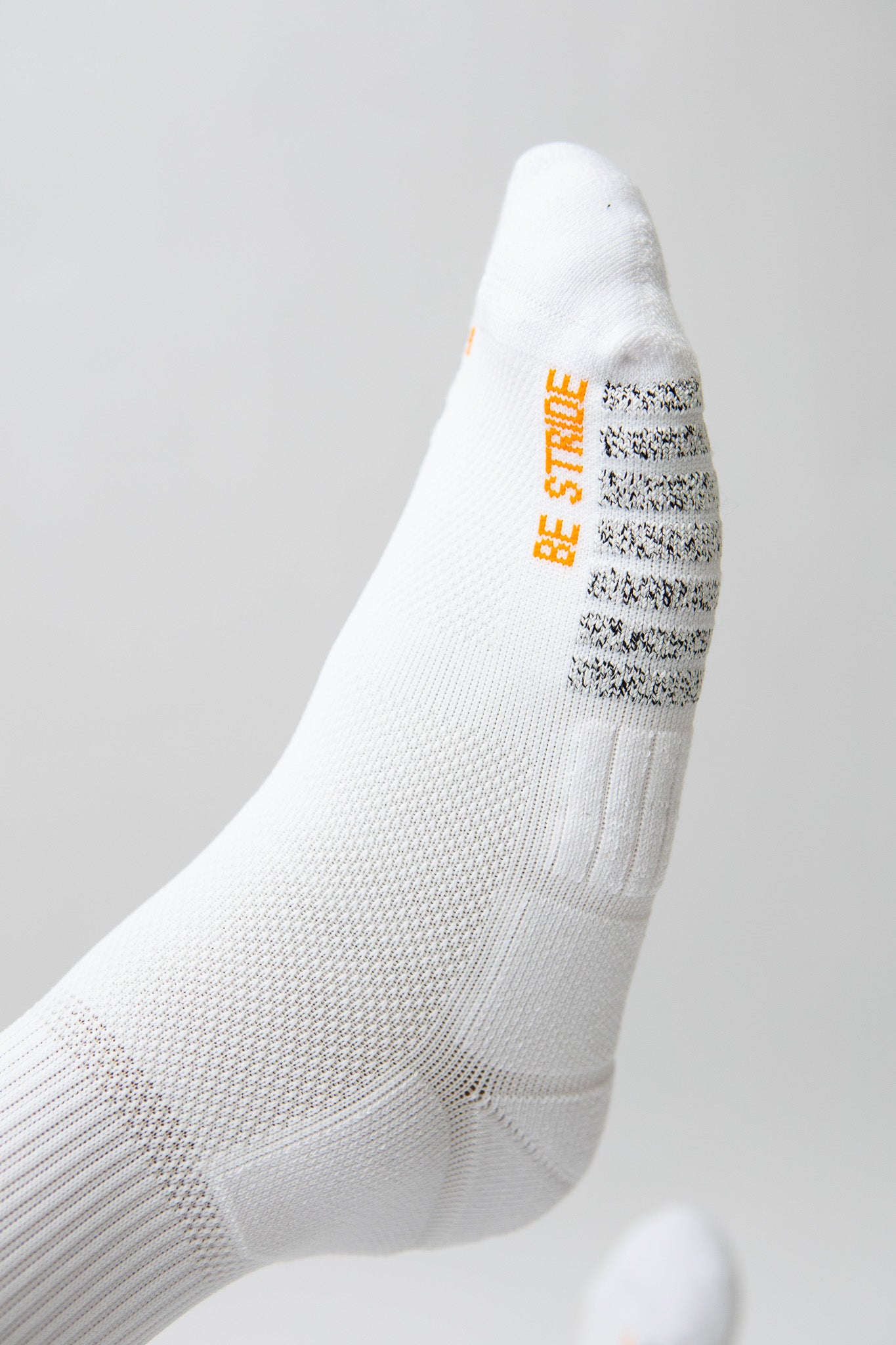 BE STRIDE PERFORM ORANGE