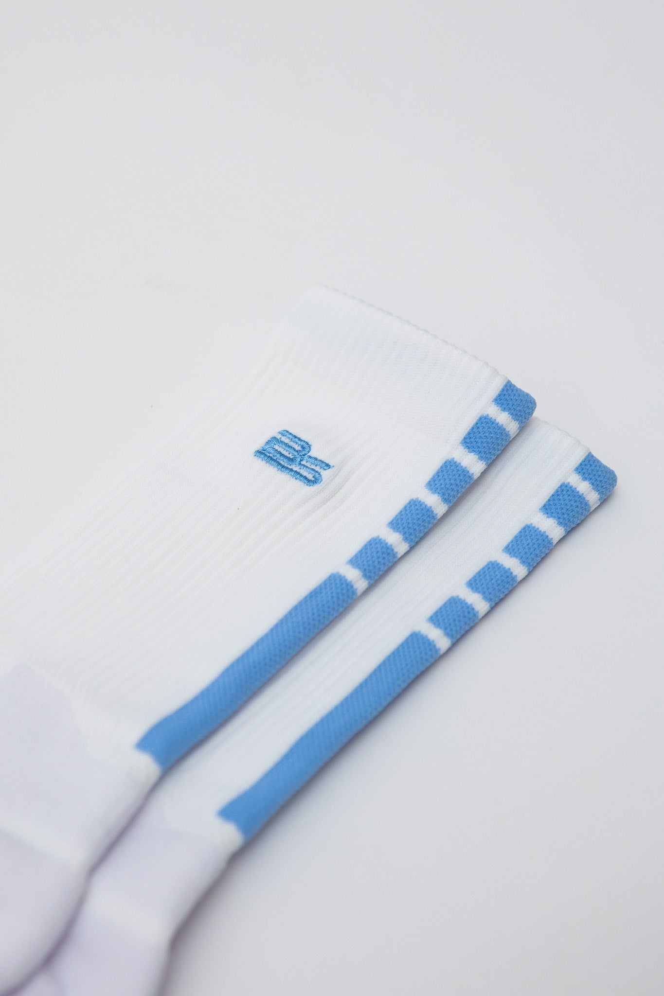 BE STRIDE PERFORM BLUE LIGHT