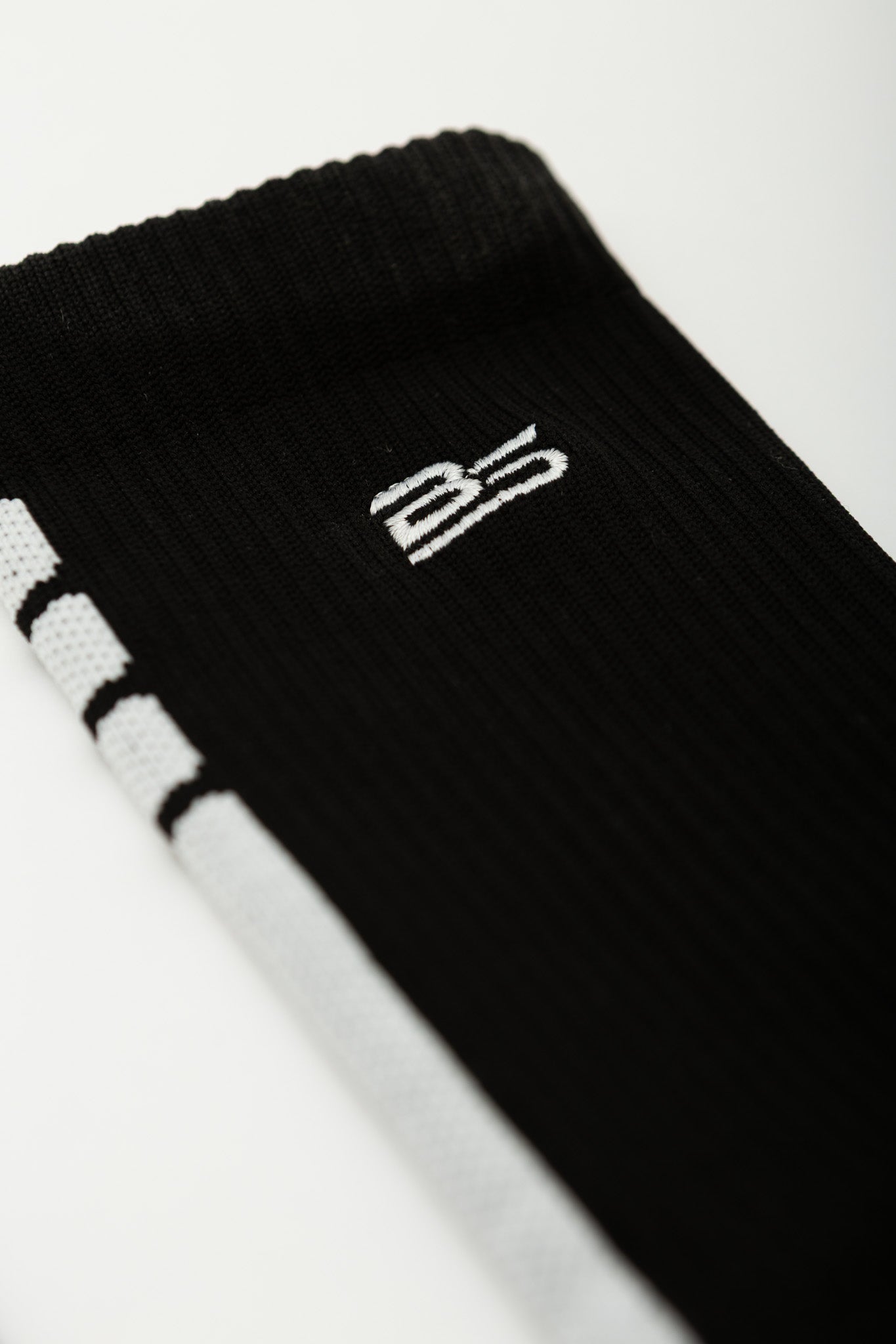 BE STRIDE PERFORM BLACK